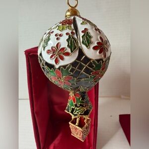 Cloisonné Hot Air Balloon Christmas Ornament Hand Painted 2010 W/box Excellent